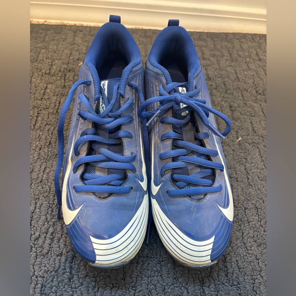Nike Kids Blue and White Athletic Cleats